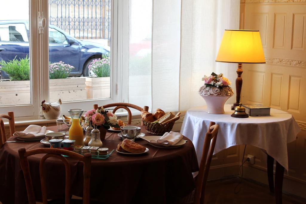 Hotel California Vichy Buitenkant foto
