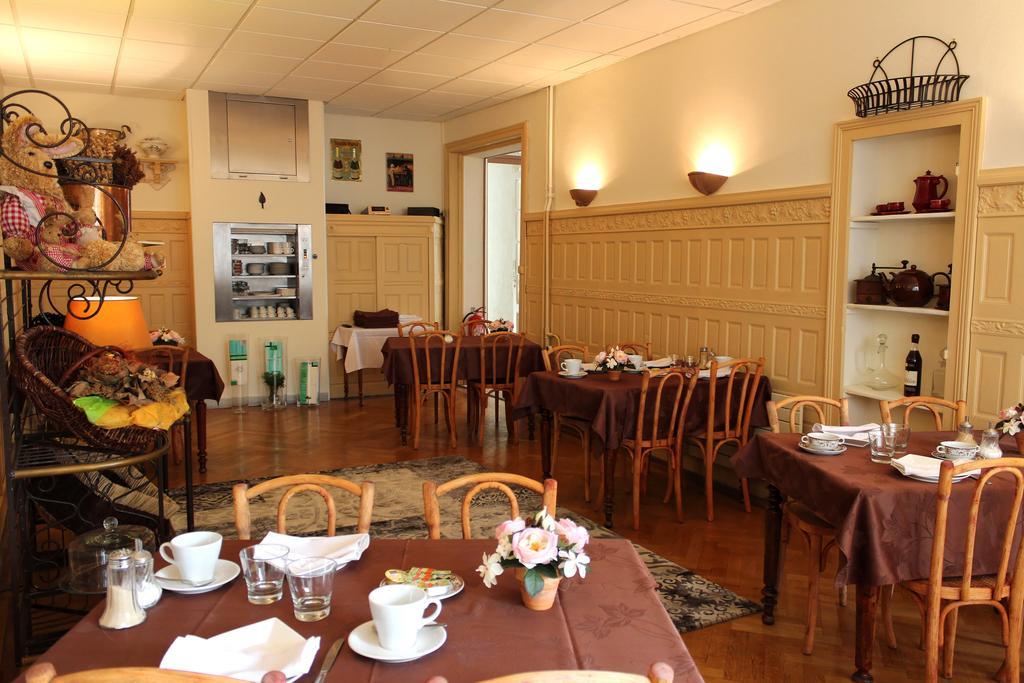 Hotel California Vichy Buitenkant foto