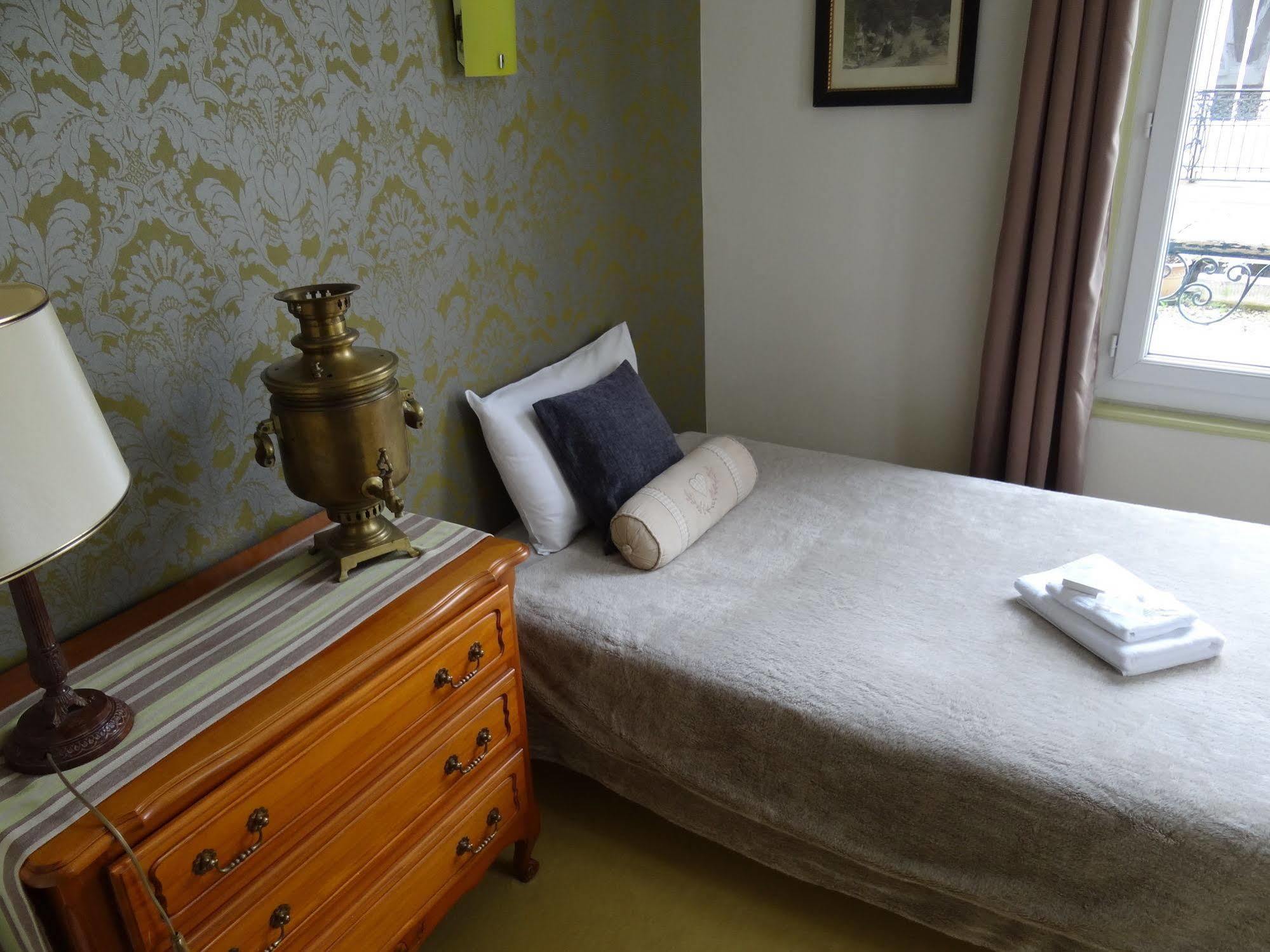 Hotel California Vichy Buitenkant foto